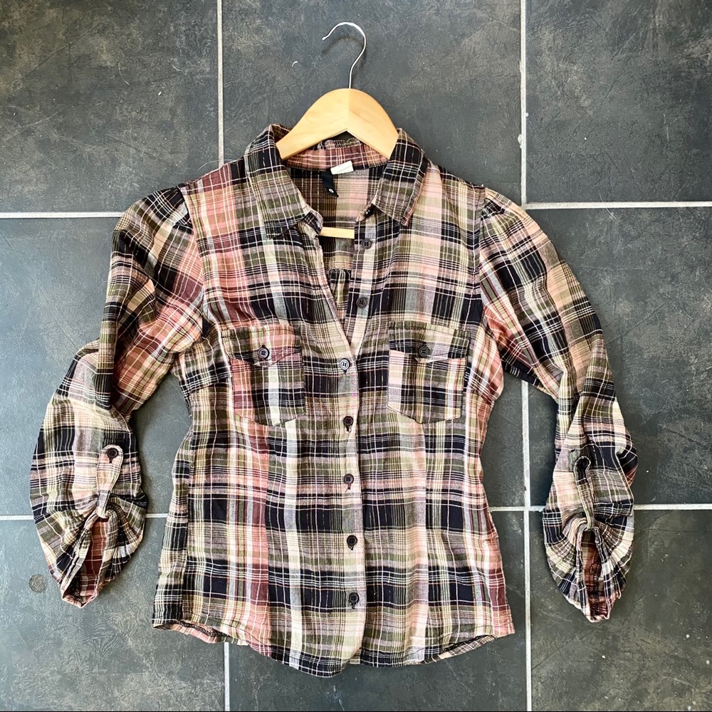 H&M plaid button down shirt